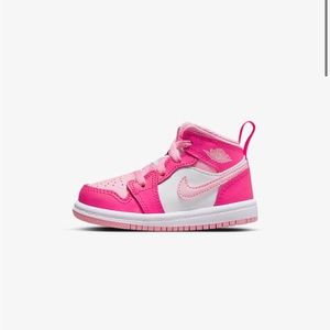 New in box size 4 TODDLER pink Jordan’s